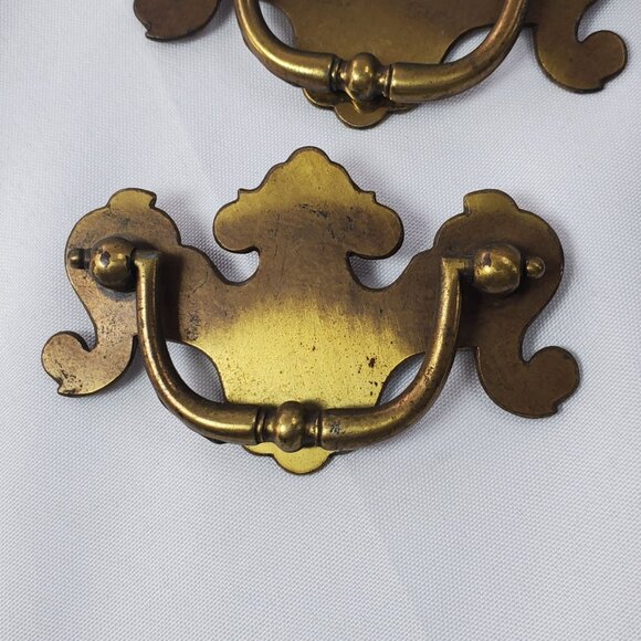 16 Vintage Brass Batwing Chippendale Drawer Pulls Handles Regency MCM Ornate - Picture 7 of 8